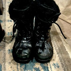 Ugg snow boots
